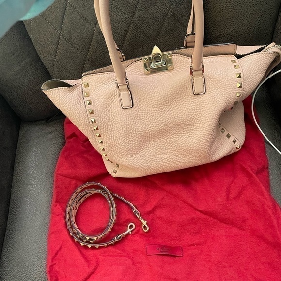 Authentic Valentino Garavani Rockstud Two way bag - Picture 1 of 12